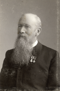 221292 Portret van dr. G.A. Hulsebos, geboren 1839, leraar in de klassieke talen (1867) en conrector (1868-1897) van ...